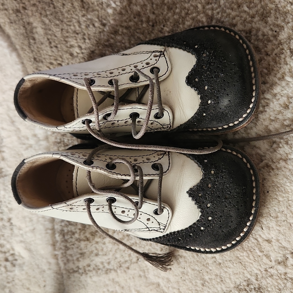 Flora & Henri leather booties Italy sz 23  or 7 USA
